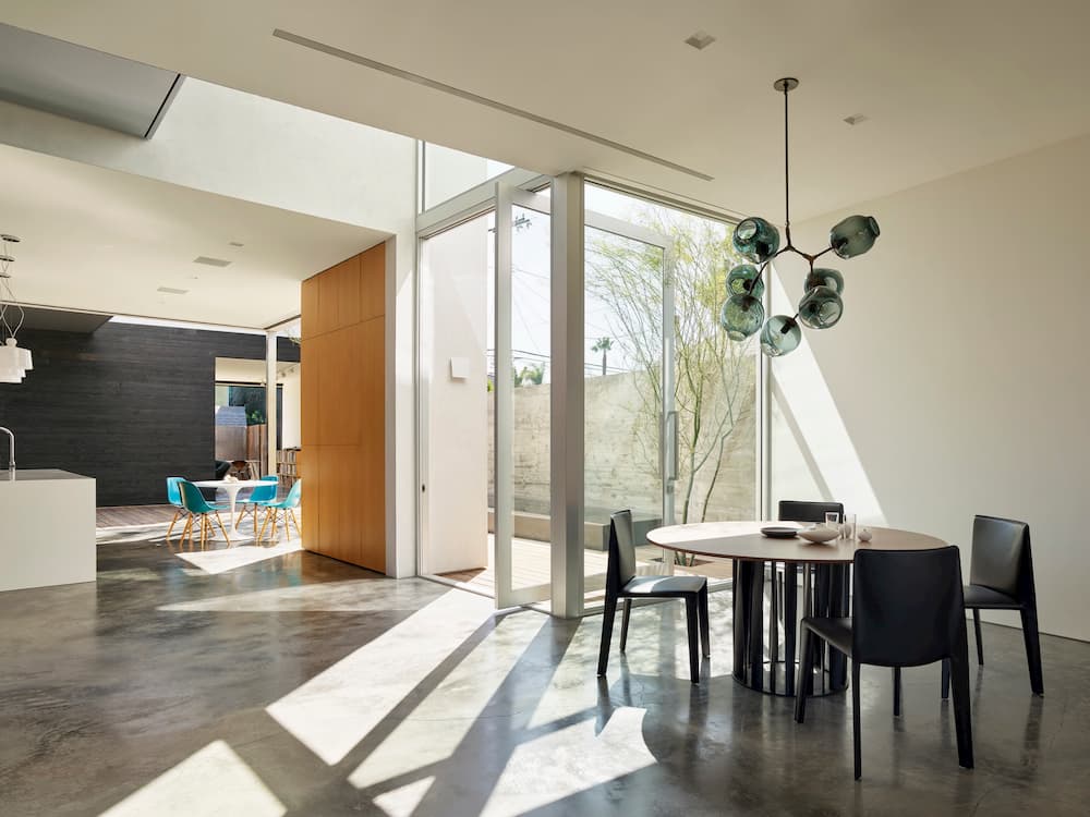Green and Gorgeous: Sustainability Meets Modern Design in Homes