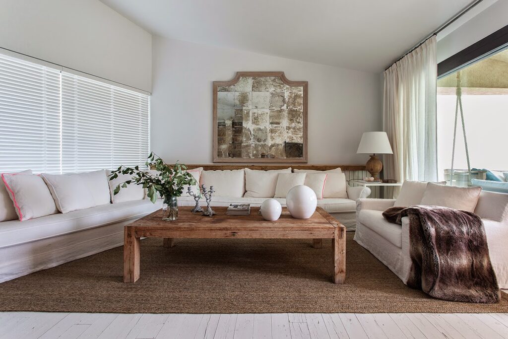 Innovate Your Interiors: A Dive into Contemporary Home Decor