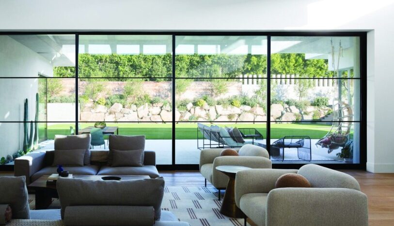 Exploring Sleek & Stylish: Inside the World's Most Stunning Modern Homes